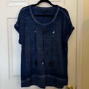 XL Distressed Short-Sleeved Rock & Republic Sweatshirt